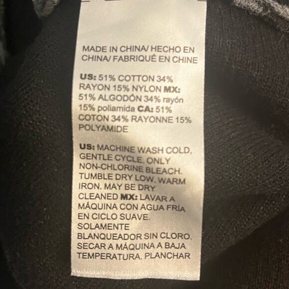 Chico’s Tunic Sweater - Picture 3 of 3